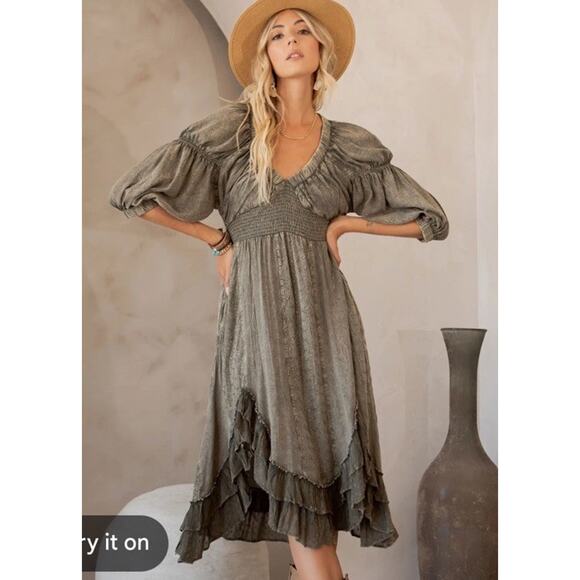 Young threads Dresses & Skirts - Young Threads NWT Women’s Embroidered Elastic Waist Dress Size M Olive M11